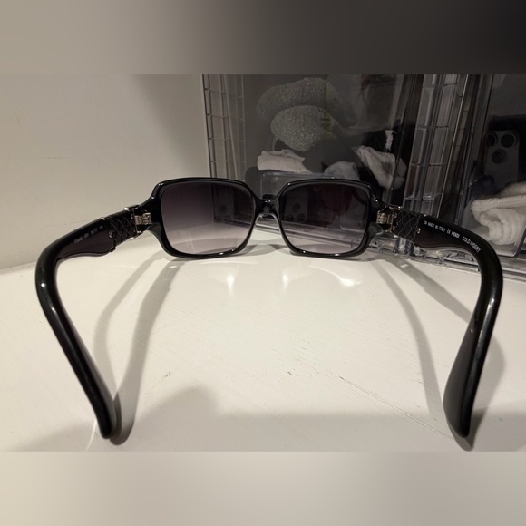 Fendi FS445 Black Quilted Sunglasses - Picture 4 of 9